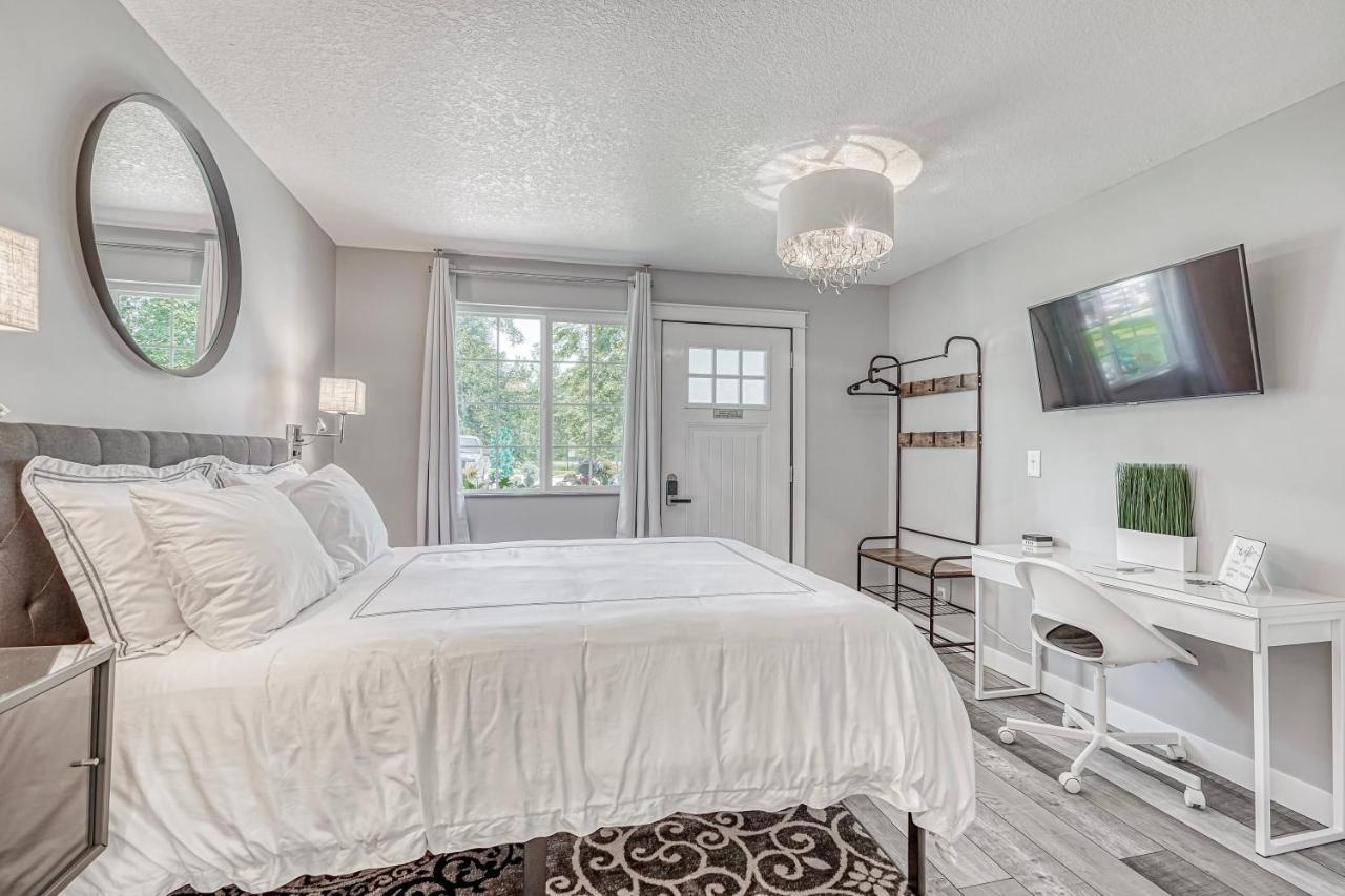 Lighthouse Kitchen Suites Near Auburn Waterloo I-69 Exit 334 מראה חיצוני תמונה